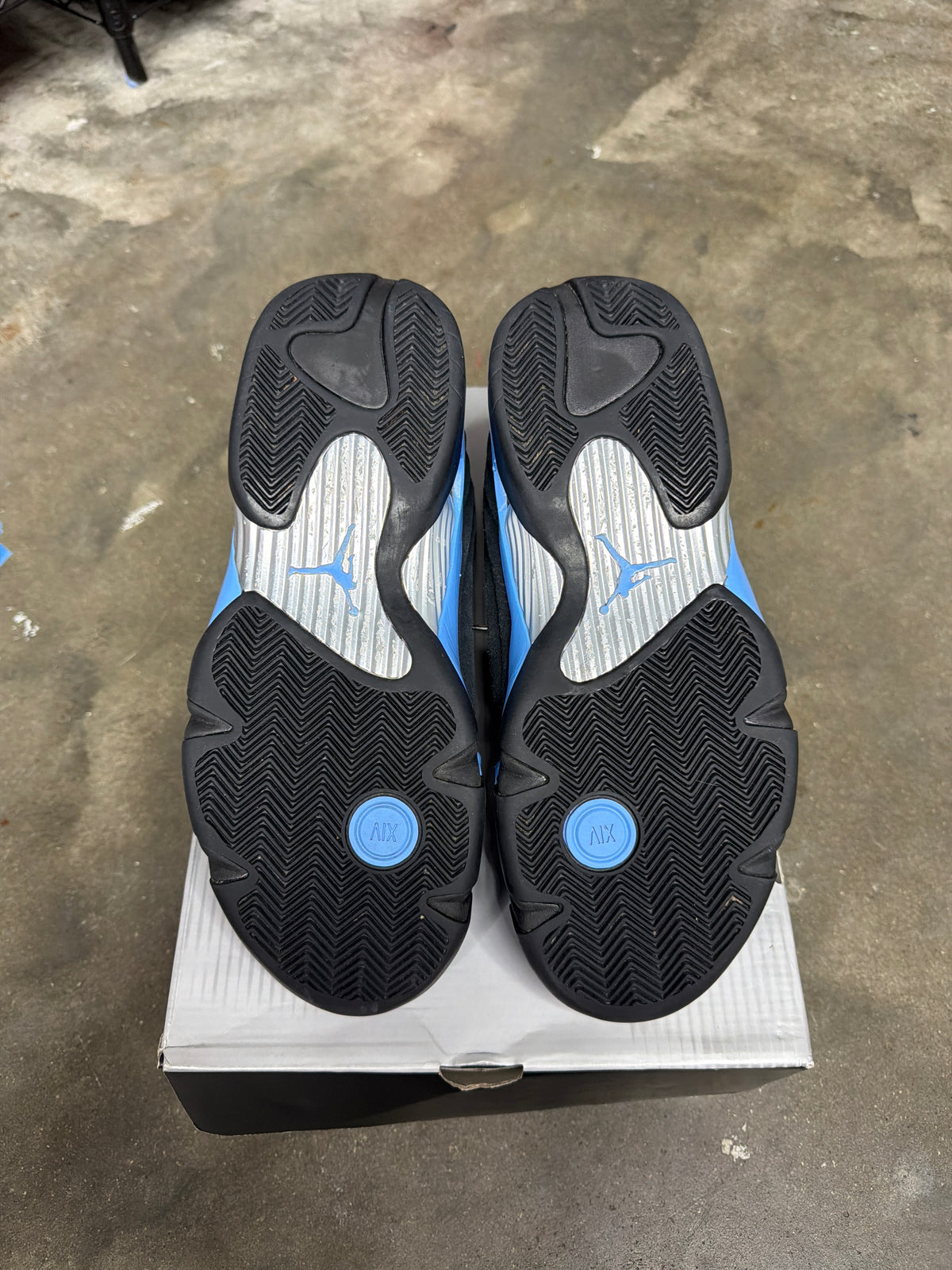 Jordan 14 Retro UNC - Mens Size 9.5
