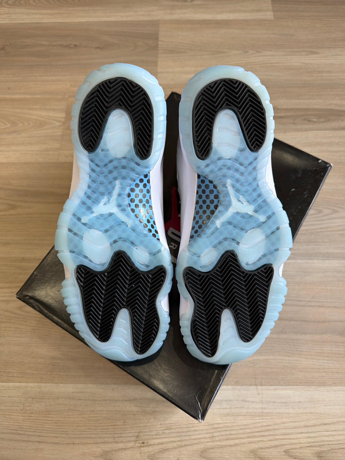(8m) Jordan 11 Legend Blue