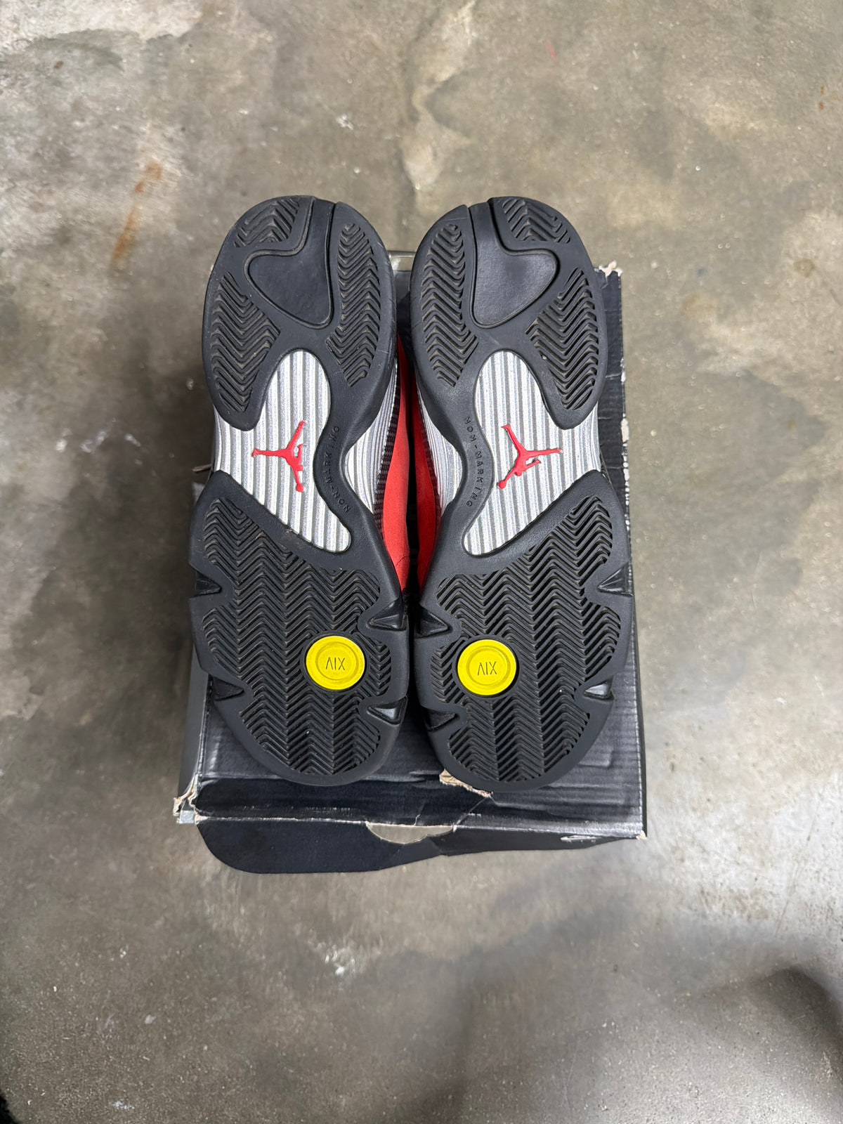 Jordan 14 Retro Ferrari - GS Size 4.5y