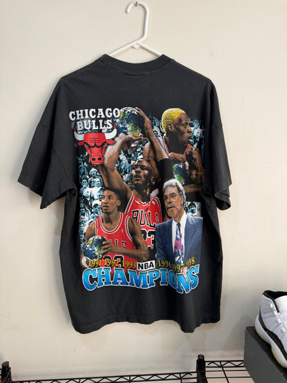 (S) Chicago Bulls Championship Tee