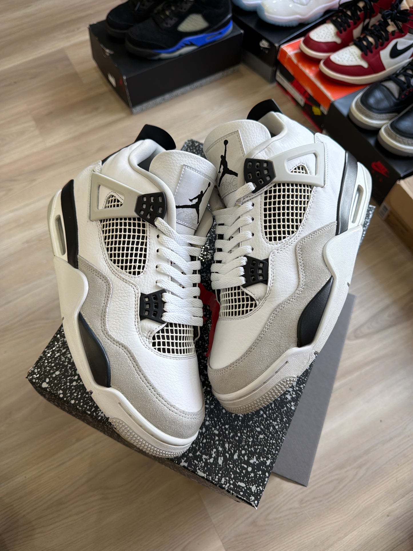 (10m) Jordan 4 Military Black
