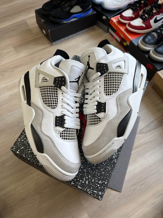 (10m) Jordan 4 Military Black