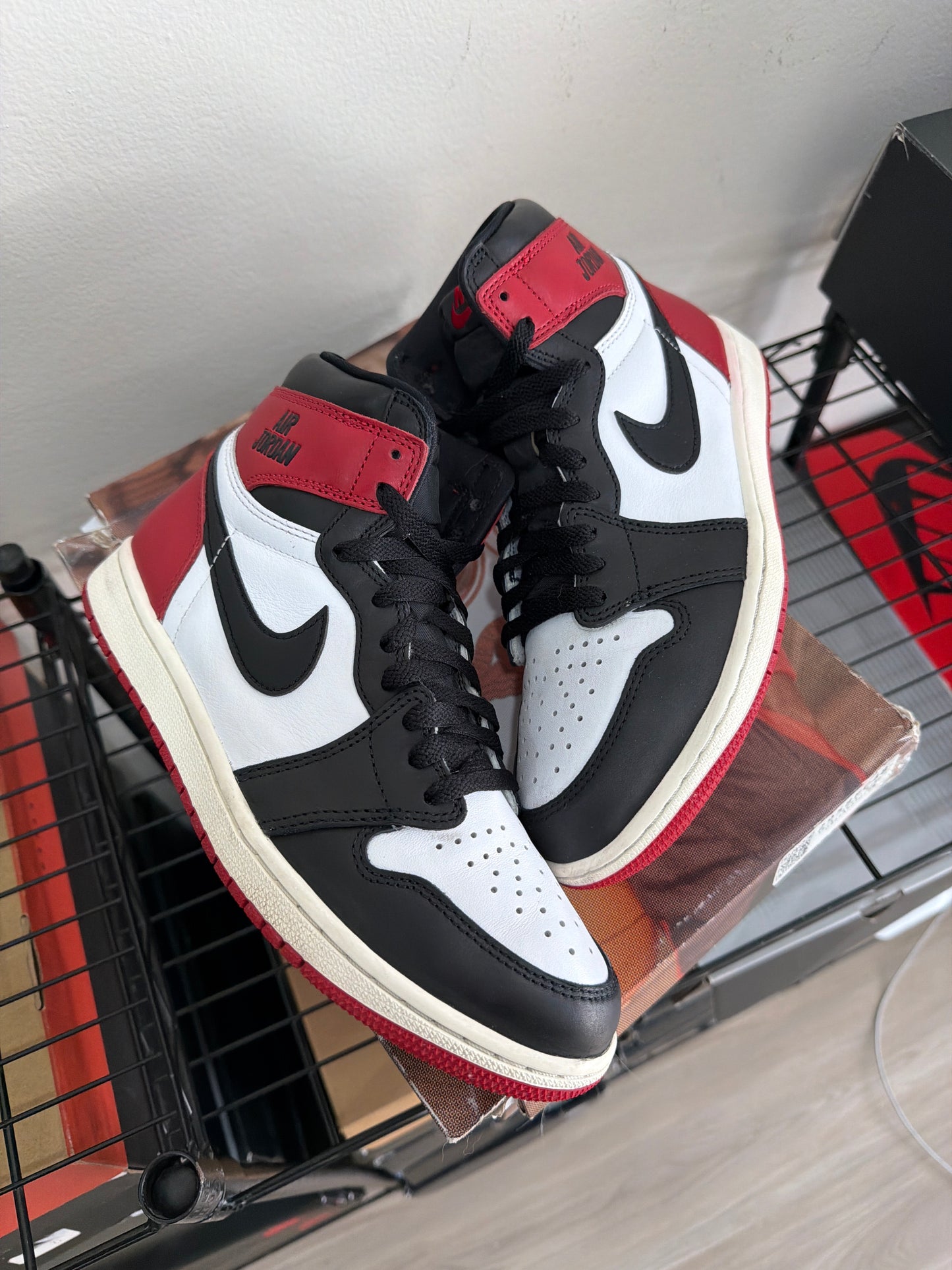(8m) Jordan 1 Black Toe Reimagined