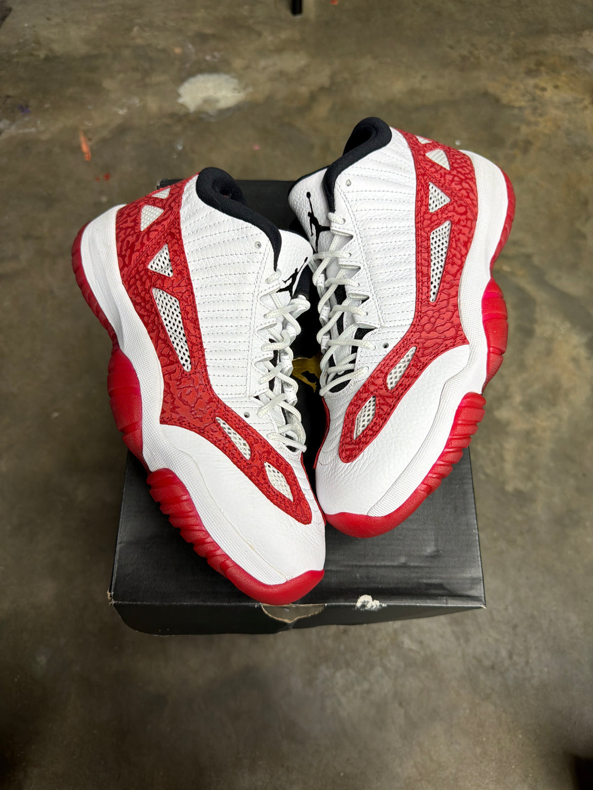 Jordan 11 Retro Low IE White Gym Red - Mens Size 8.5