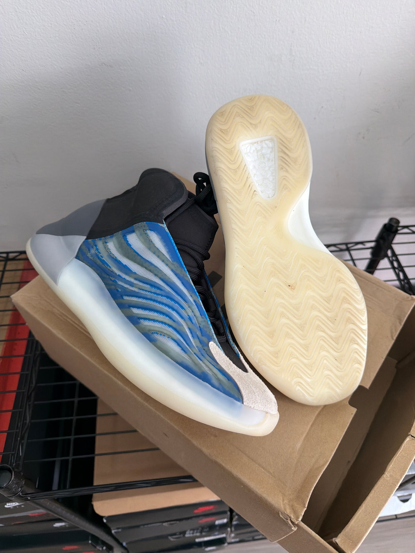 (10m) Yeezy QNTM Frozen Blue