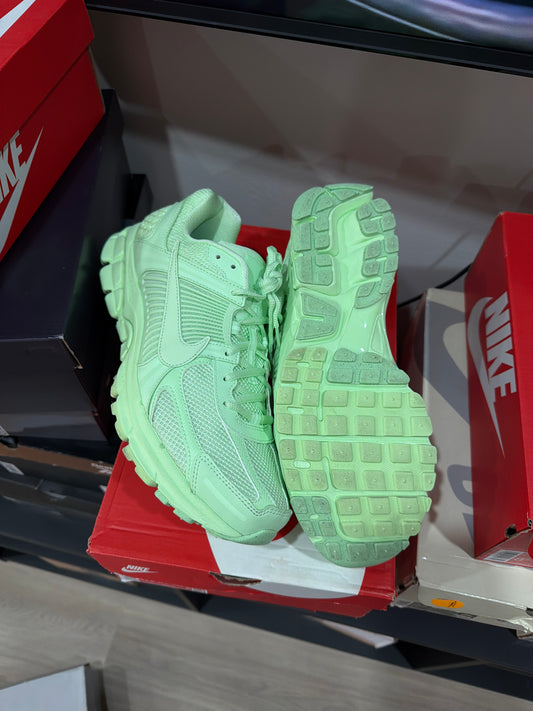 (13m) Nike Vomero Vapor Green
