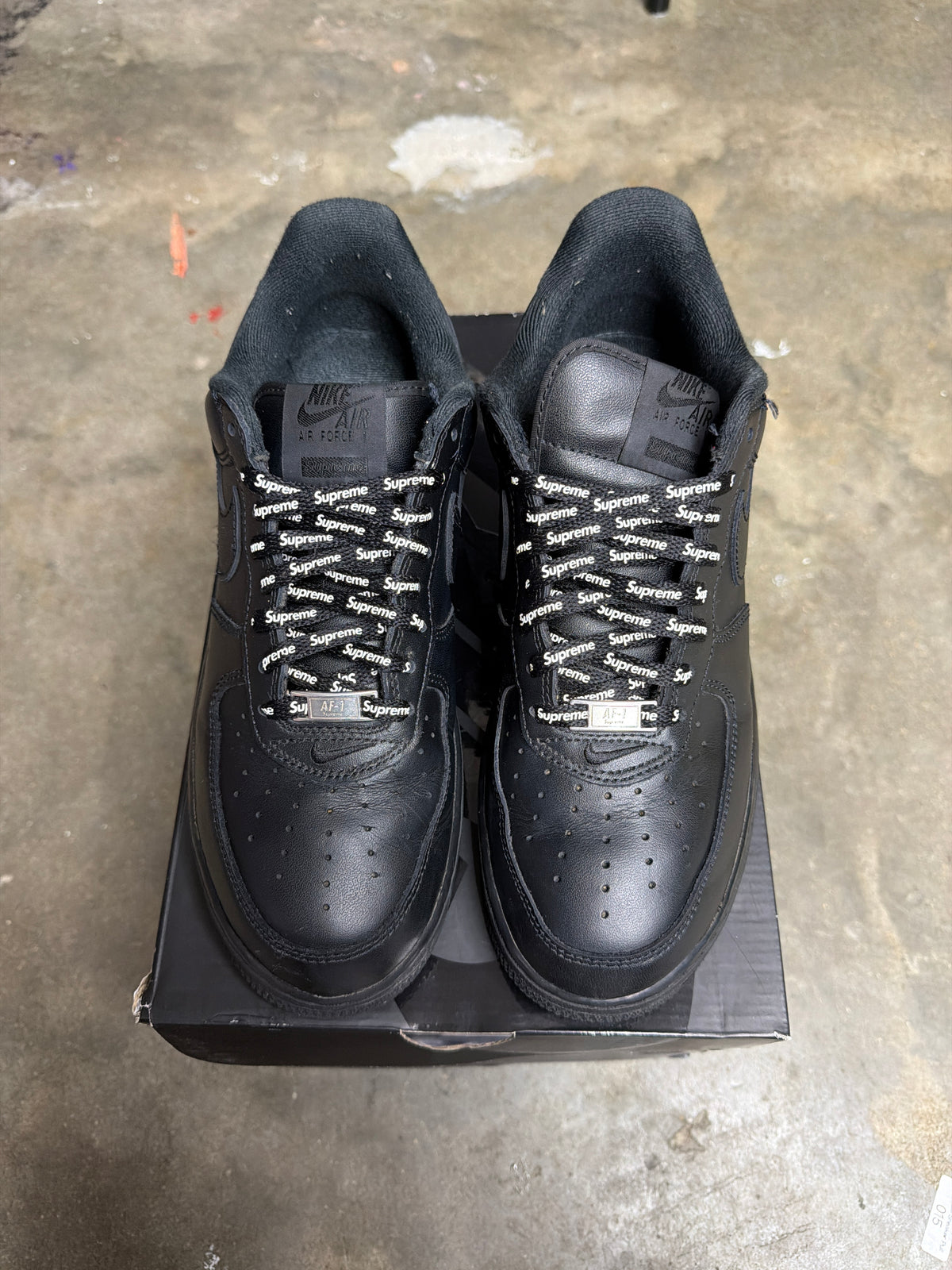 Nike Air Force One Low Supreme Black - Mens Size 9.5