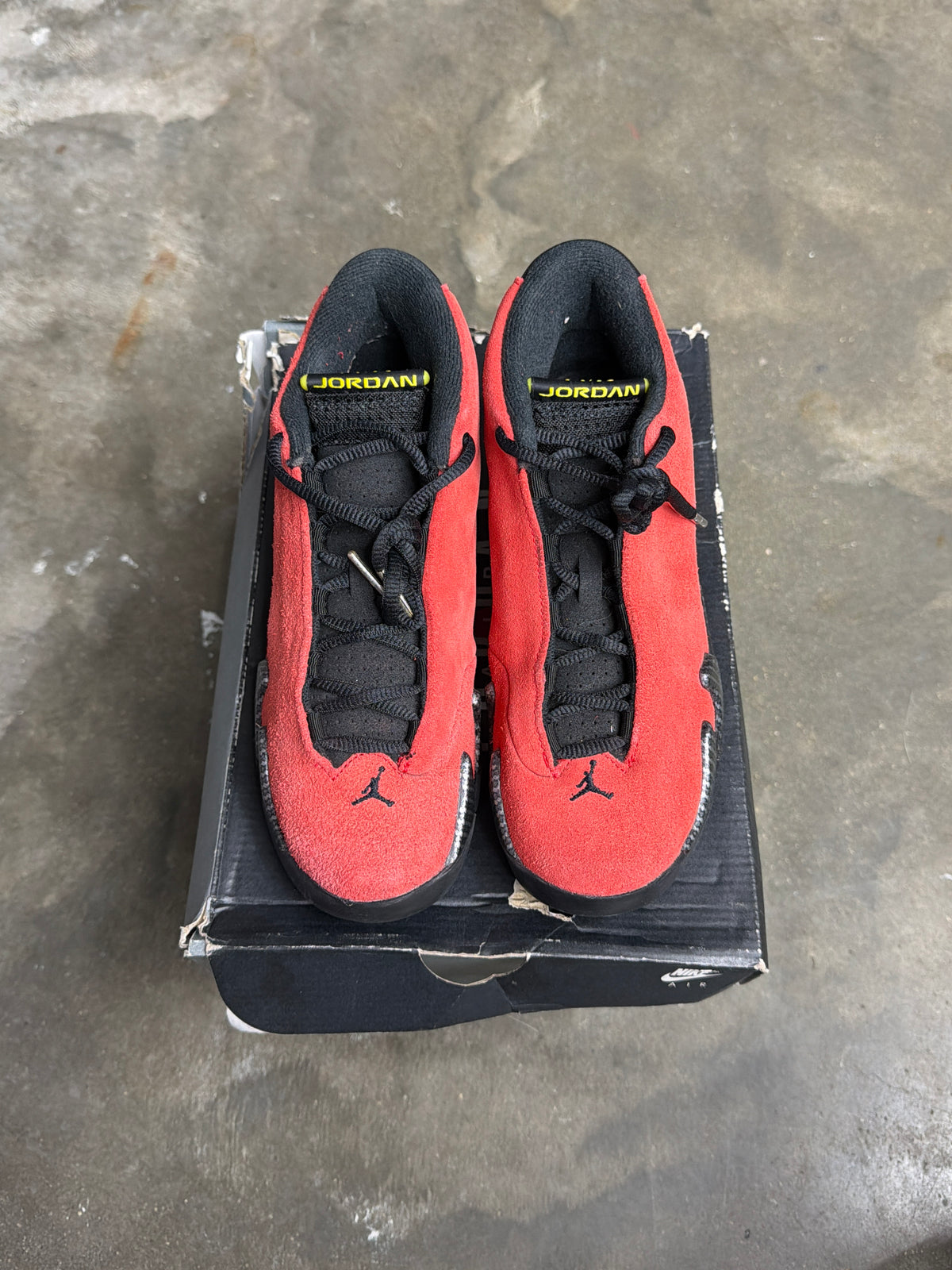 Jordan 14 Retro Ferrari - GS Size 4.5y