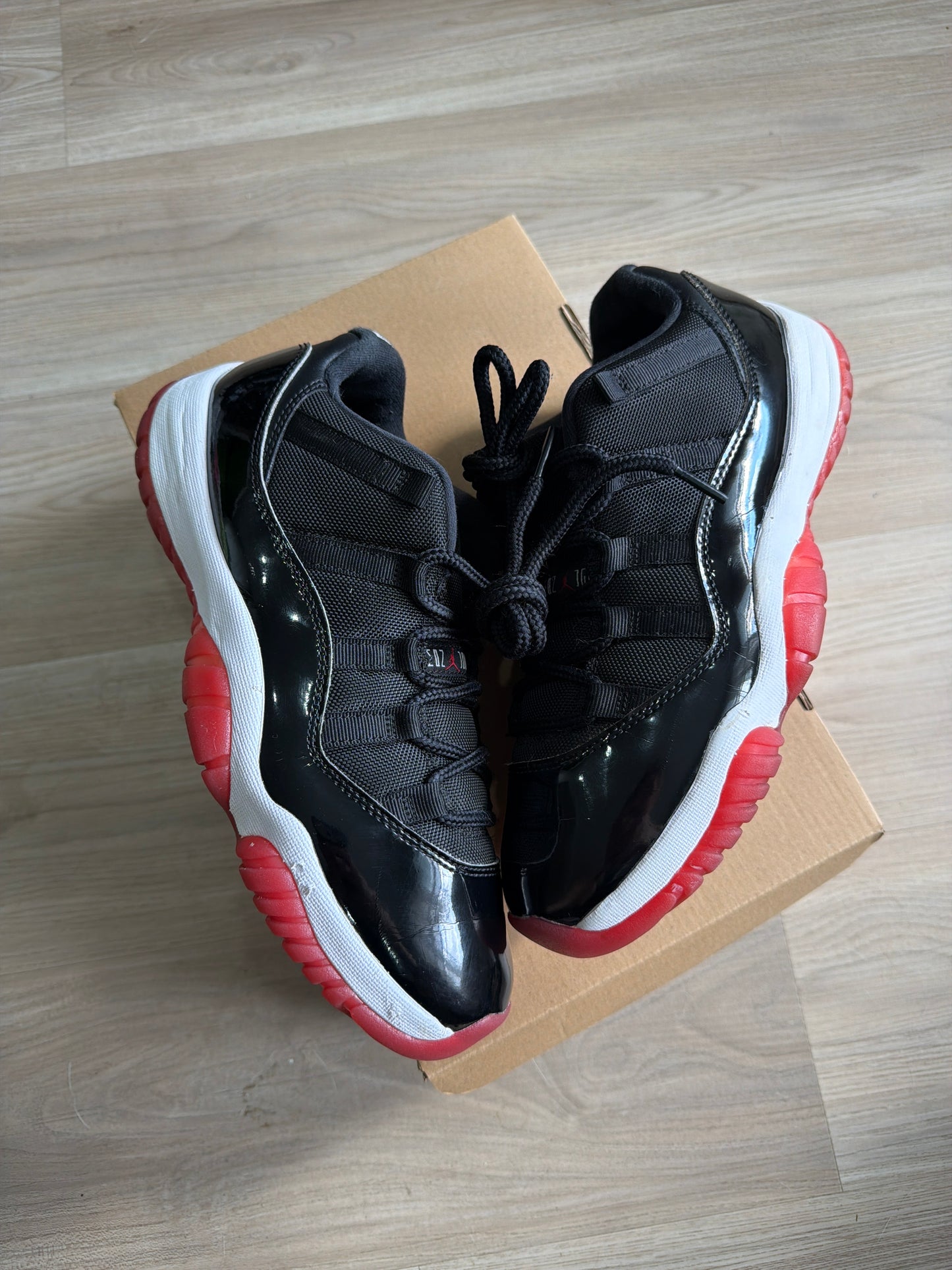 (9.5m) Jordan 11 Low Bread