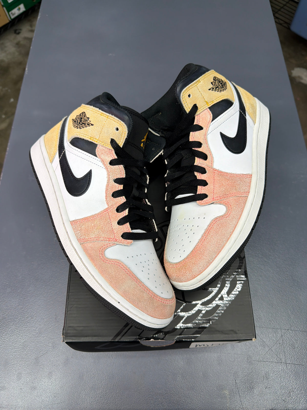 Jordan 1 Mid Se Flight Club - Men Size 8