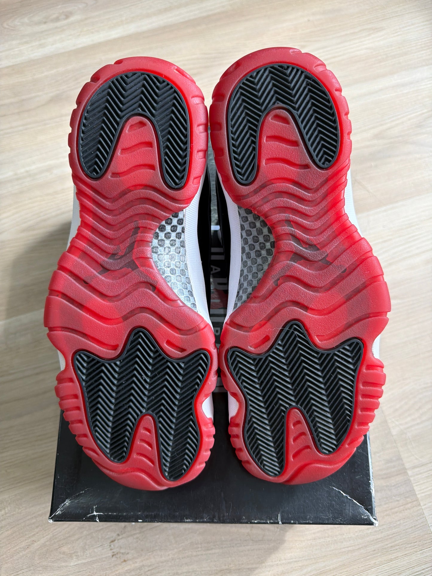 (9.5m) Jordan 11 Low Concord Bread