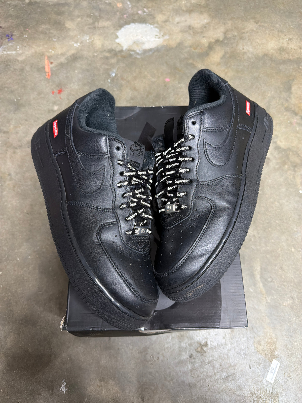 Nike Air Force One Low Supreme Black - Mens Size 9.5