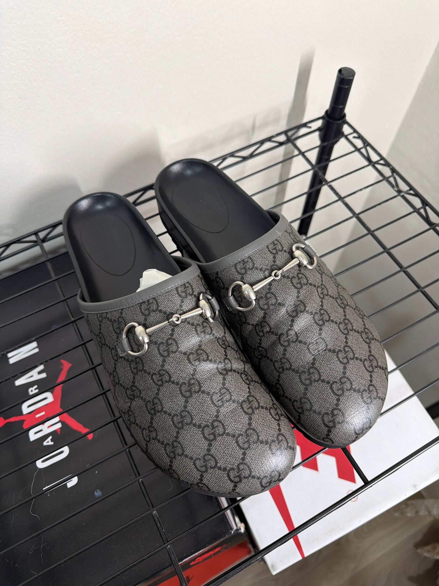 (10m) Gucci Slip Ons