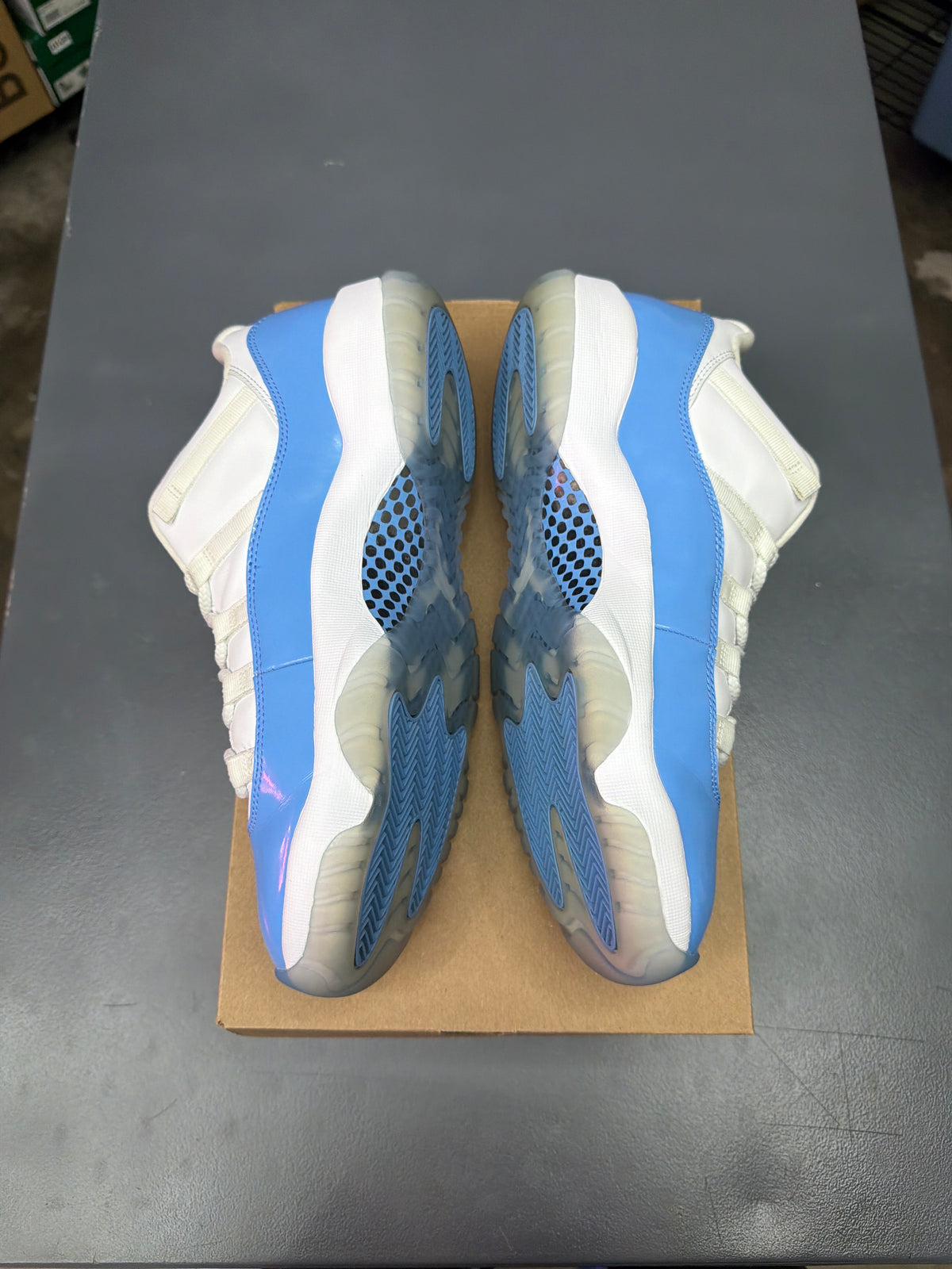 Air Jordan 11 Retro Low OG University Blue 2017 - Men Size 10