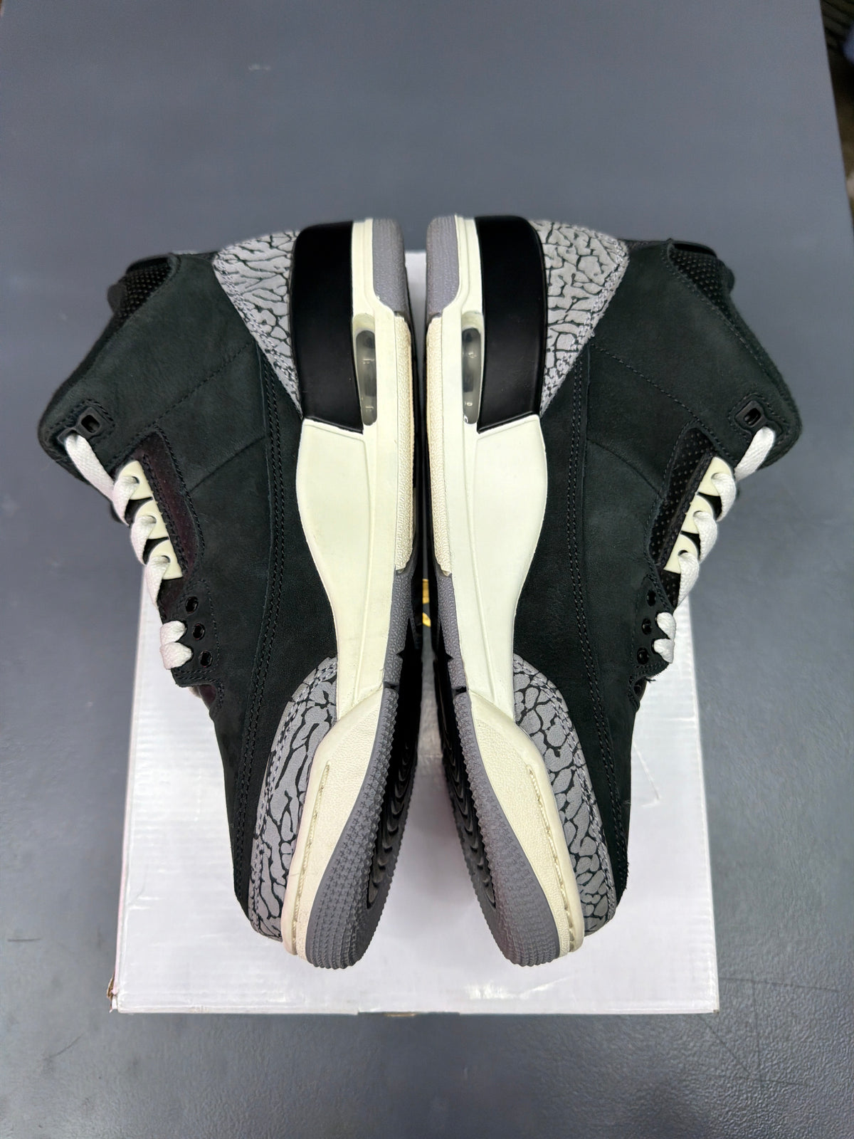Jordan 3 Retro Off Noir - Men Size 8.5