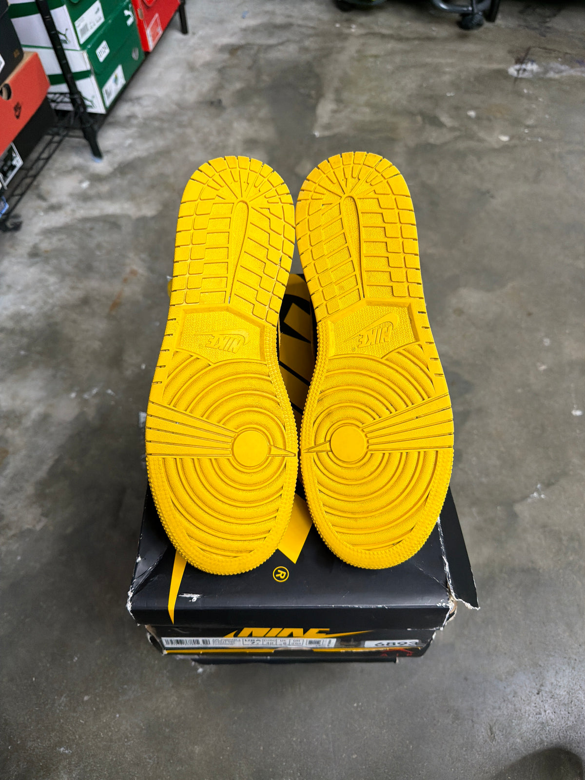 Jordan 1 High Retro Pollen - GS Size 7y