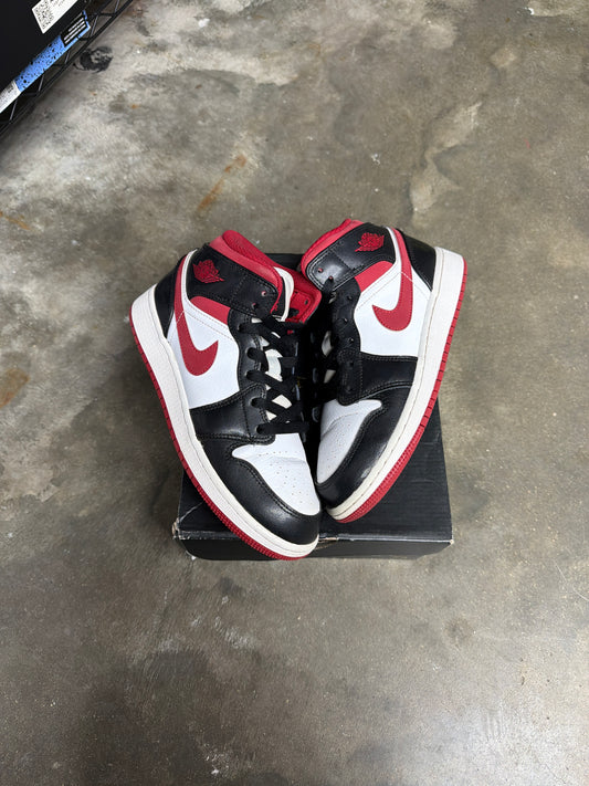 Jordan 1 Mid Gym Red - Gs Size 4.5y